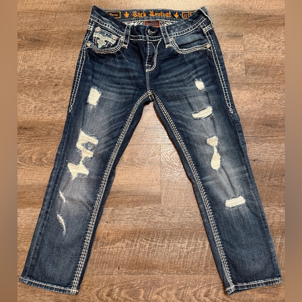 Stylish Distressed Crop Jeans